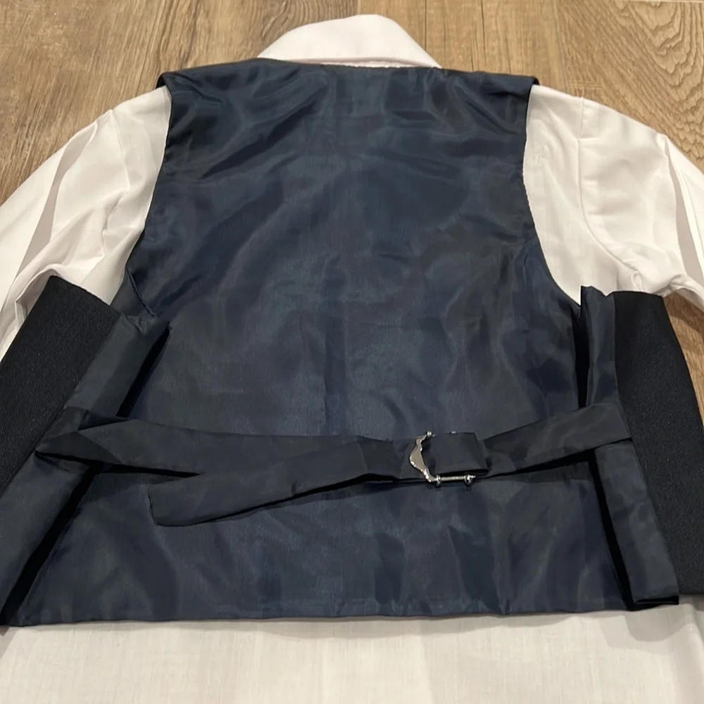 ❗️BUNDLE SALE 4 for $20 - NEW No Tag Boys SHIRT and VEST SET - Size 4 - Picture 9 of 9